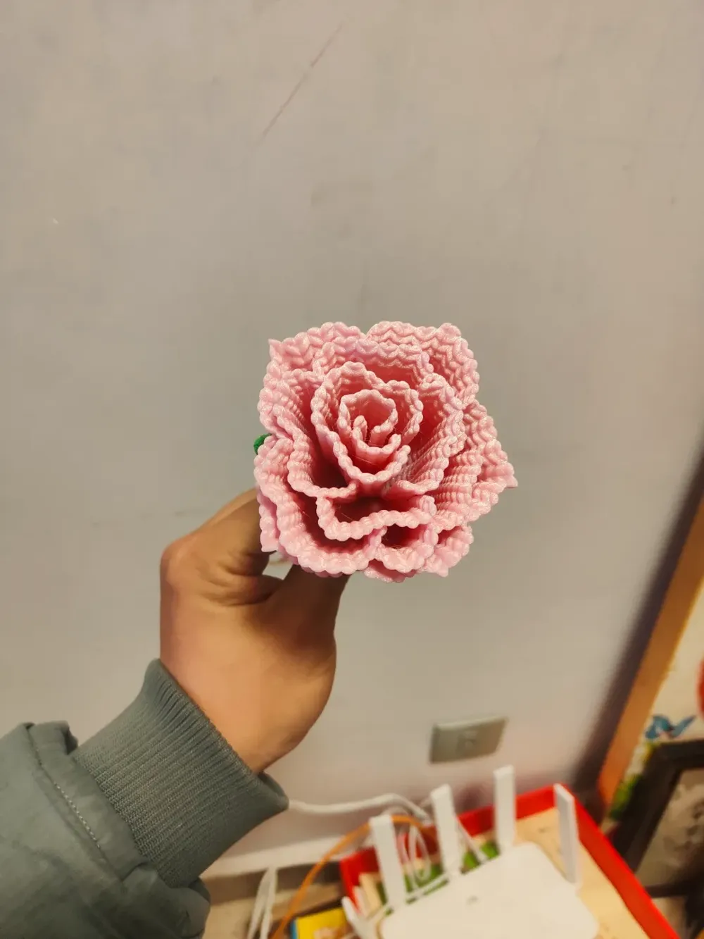 Cosa sono fatti a mano? Regalo di ornamento decorativo con rose da sogno da collezione