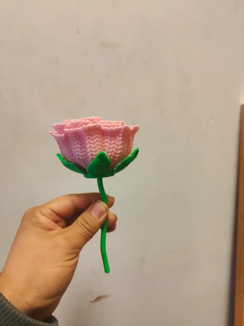 Cosa sono fatti a mano? Regalo di ornamento decorativo con rose da sogno da collezione