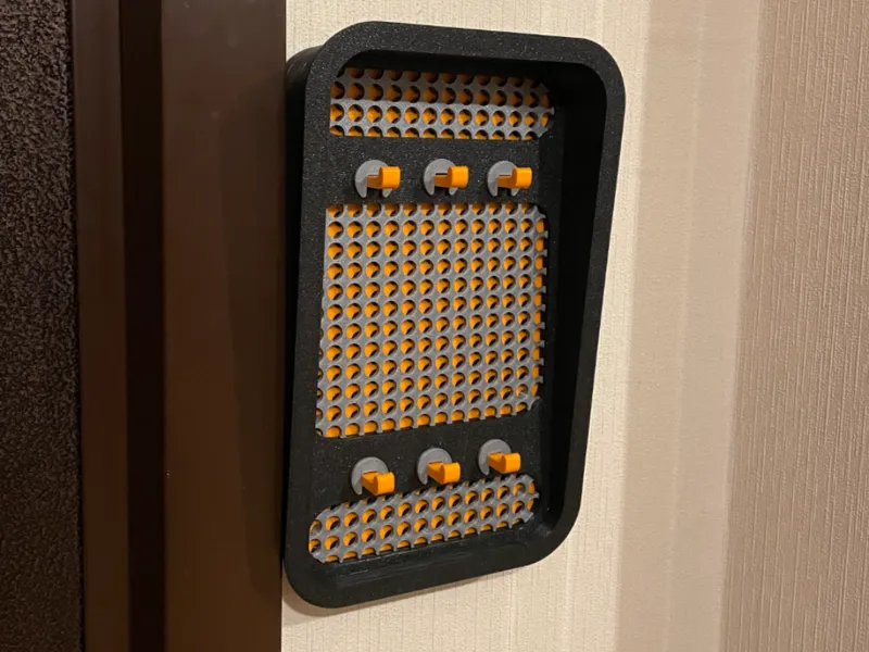 Retro Key Holder