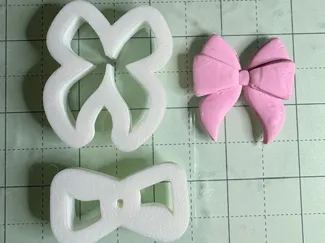 Two layer bow clay cutter