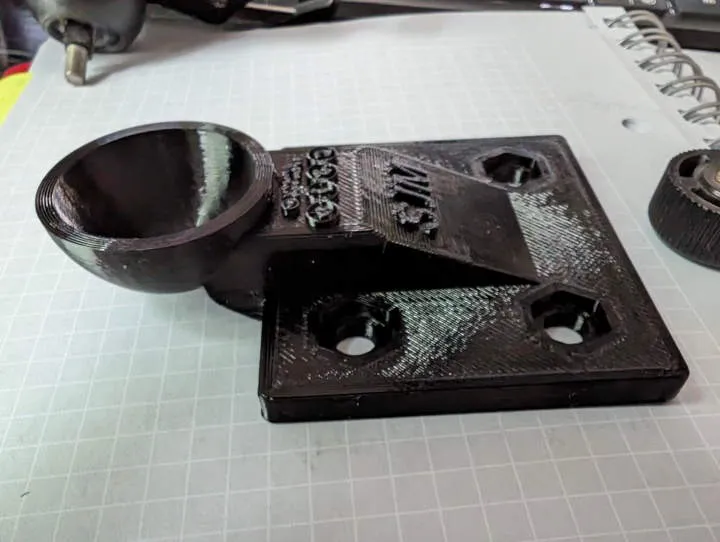Smartphone holder replacement baseplate