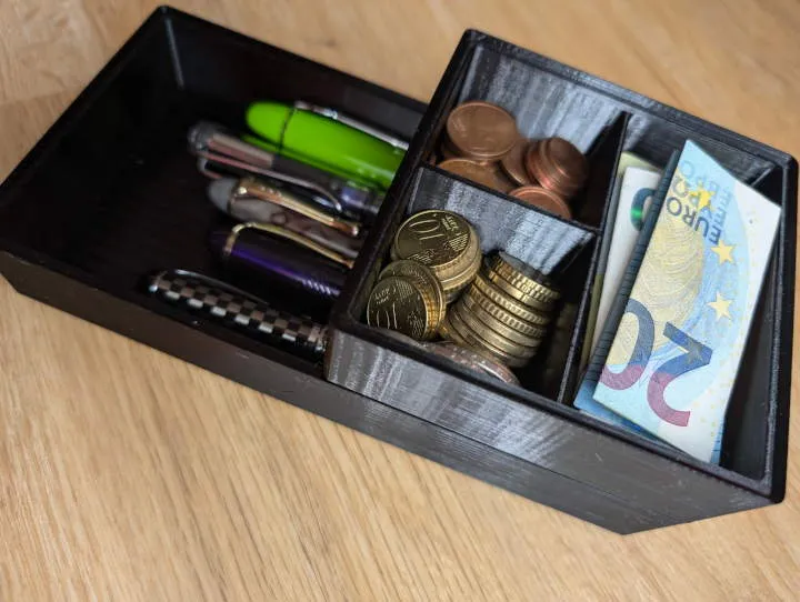 Stackable Box with Separators (100x100x33mm)