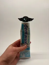Adaptateur dentifrice Baby Yoda — photo 1
