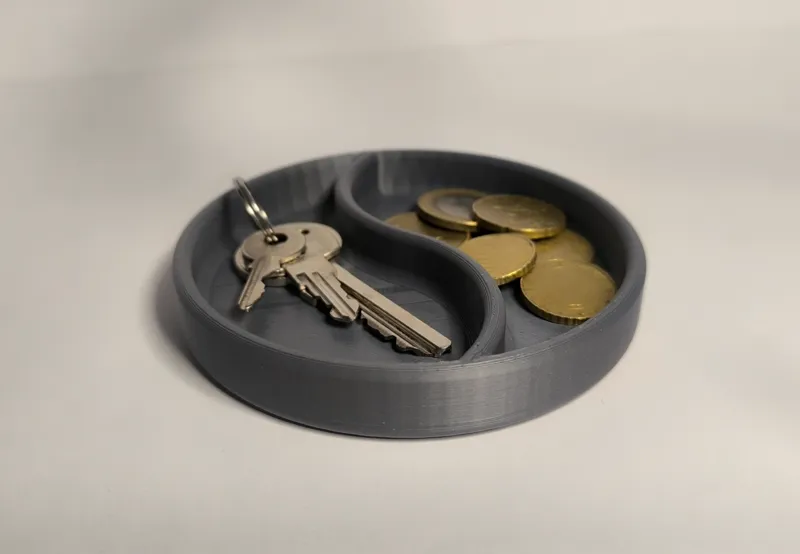Modern key and coin tray