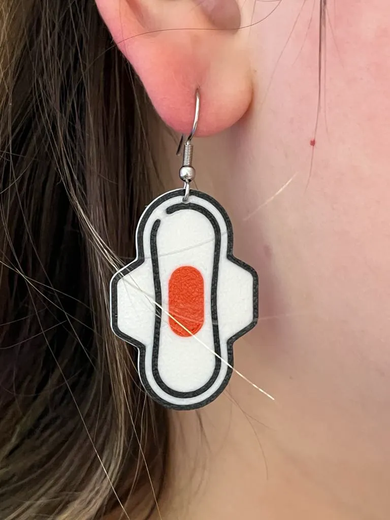 7 days earrings view 2