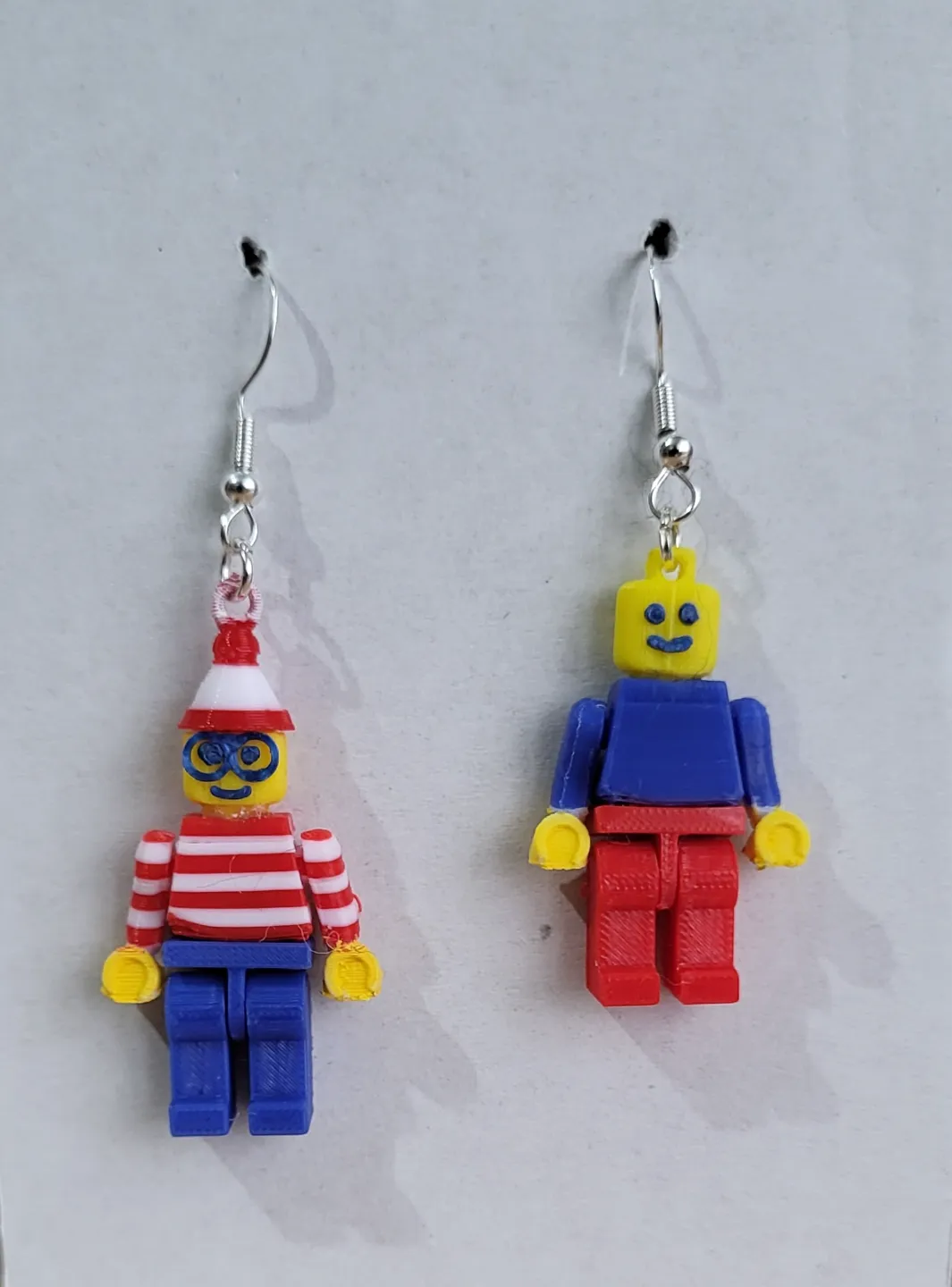 mini figure earring articulated view 2