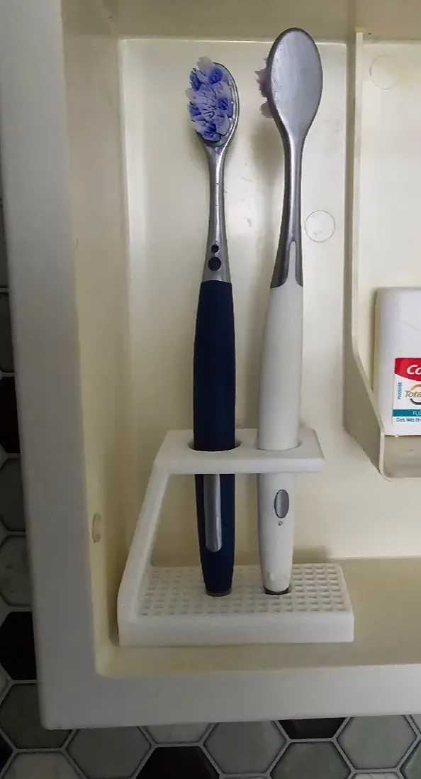Simple 2 - Toothbrush holder