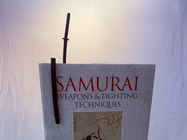 Marque-page katana avec fourreau