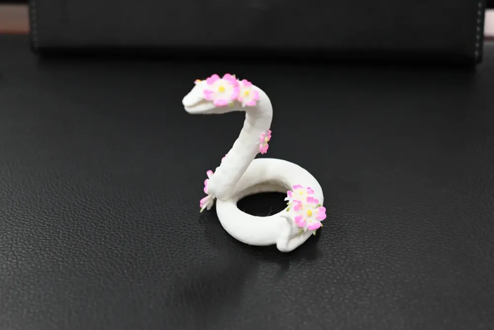 Peach Blossom Snake - Free 3D Print Model - MakerWorld