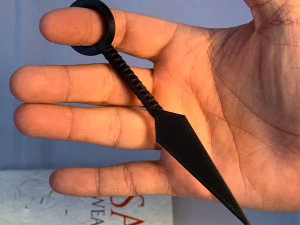 Marque-page kunai à faire tourner