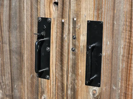 Gate Handle to match Everbilt