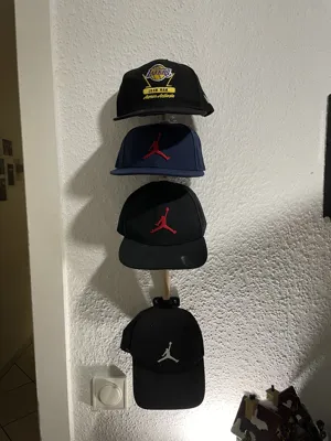 CapSnap: Scalable Cap Holder for Wallmount
