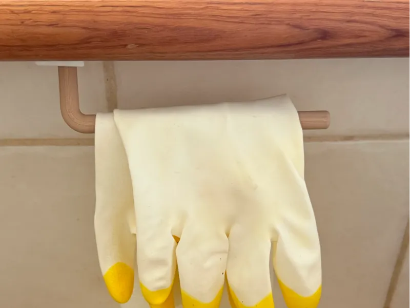 Kitchen cleaning gloves holder