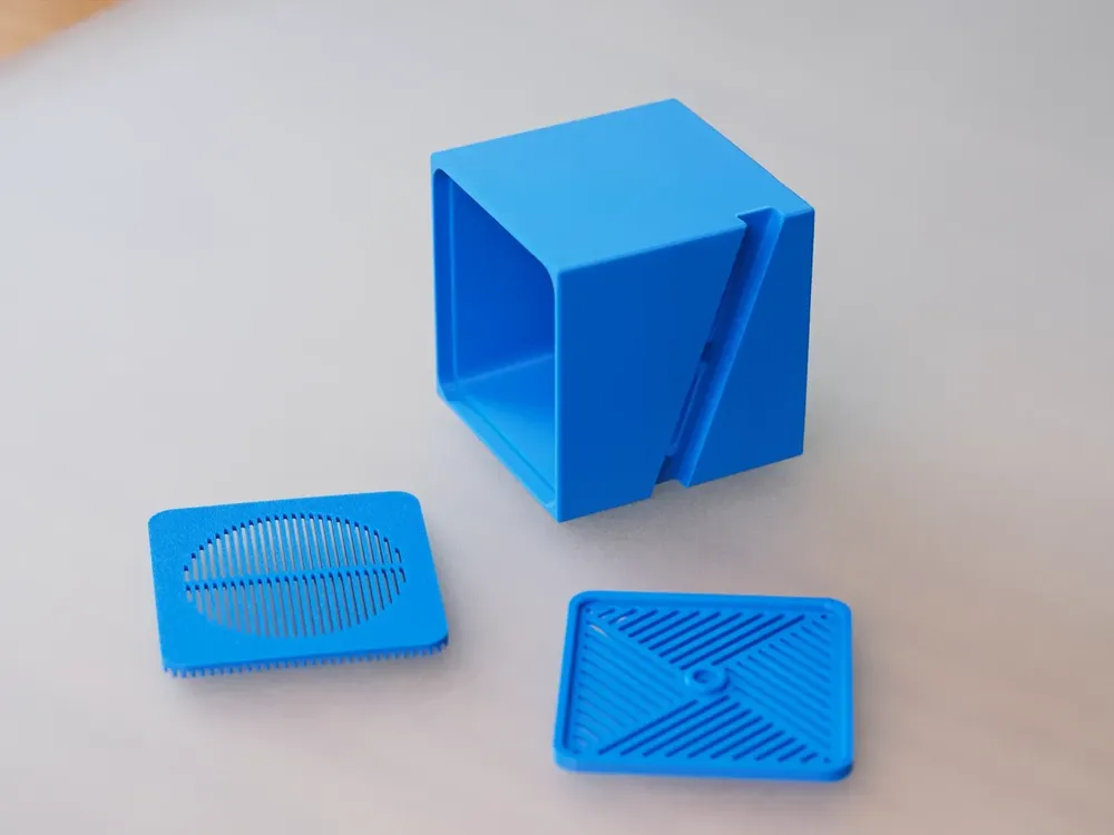 Landscape Mobile Phone Stand Speaker (Replaceable Panel) by Foximg ...