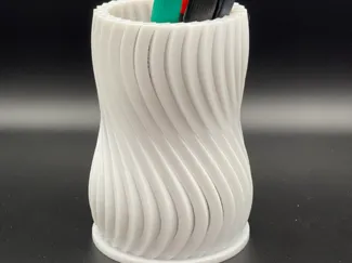 Einfacher Stiftehalter