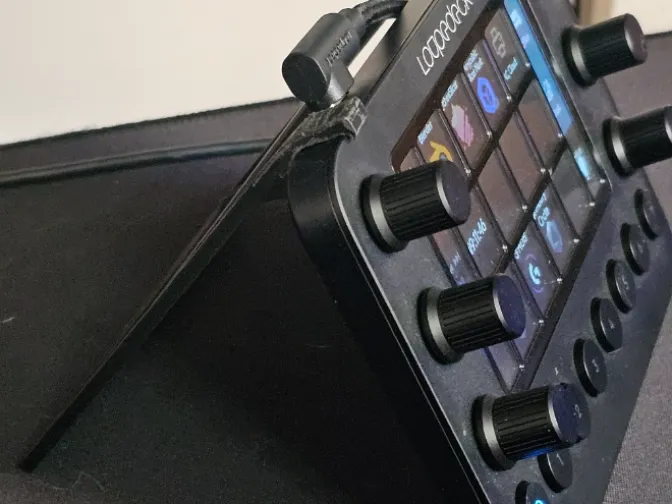 Loupedeck live taller stand