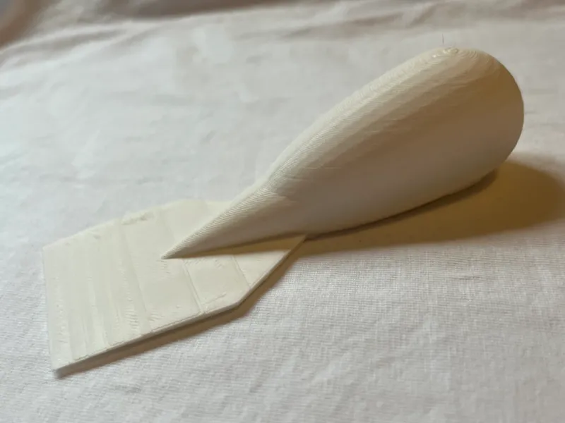 Bed scraper - Ergonomic and easy to hold