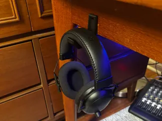 90 Degree headset holder