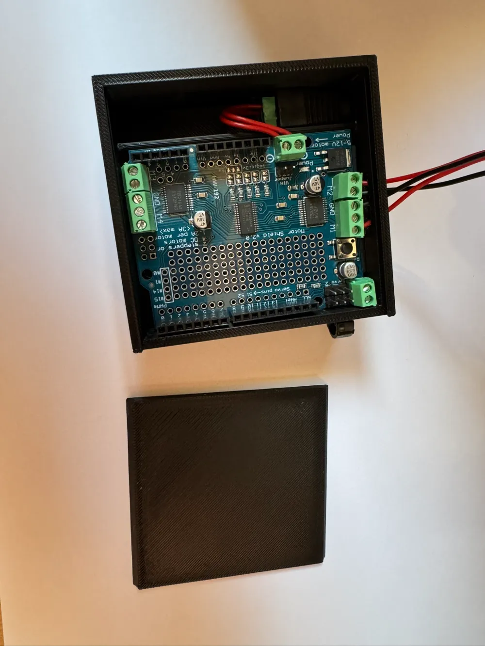 Arduino Uno R3 and Motor Controller Enclosure by Ataxi MakerWorld ...