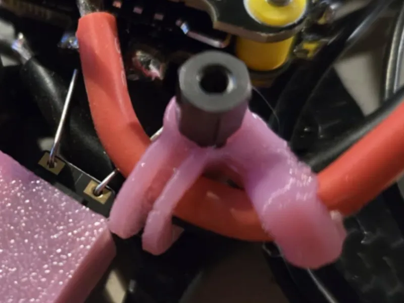 Meteck NextGen cable holder through camera plate