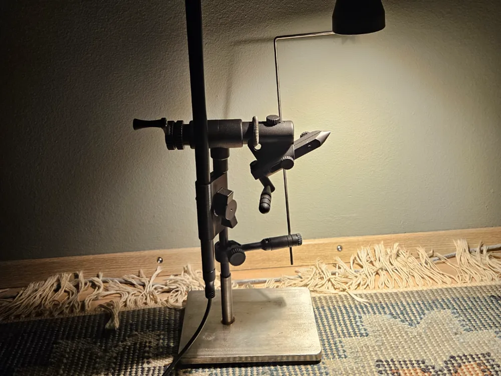 dan vise ikea lamp adaptor by örn MakerWorld: Download Free 3D Models