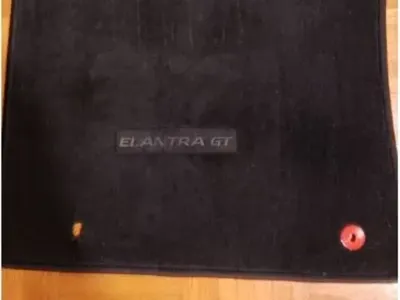 Car Floor Mat Retainer (Hyundai Elantra)
