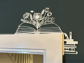 Book Lover Flowers - Door Corner
