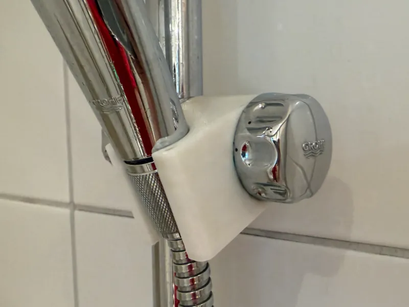Shower head holder / Duschbrausenhalterung