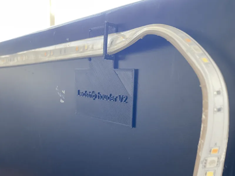 Dynamic Ledstrip holder installation