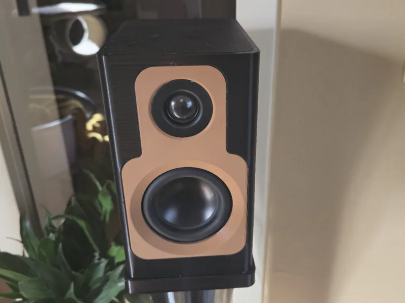 small great sounding bookshelfspeakers + Stands