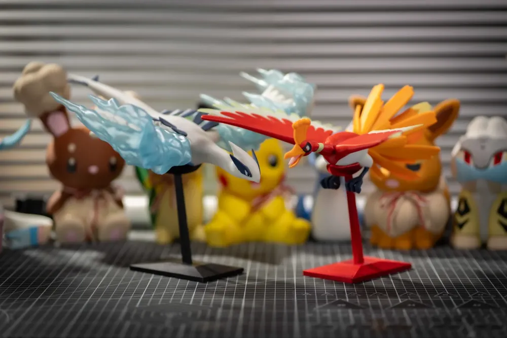 250 Ho-Oh Flying Pose Stand by Ikeda MakerWorld: Download Free 3D Models