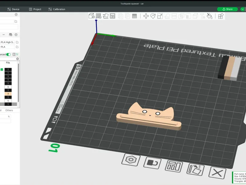 Thoothpaste squeezer cat shaped