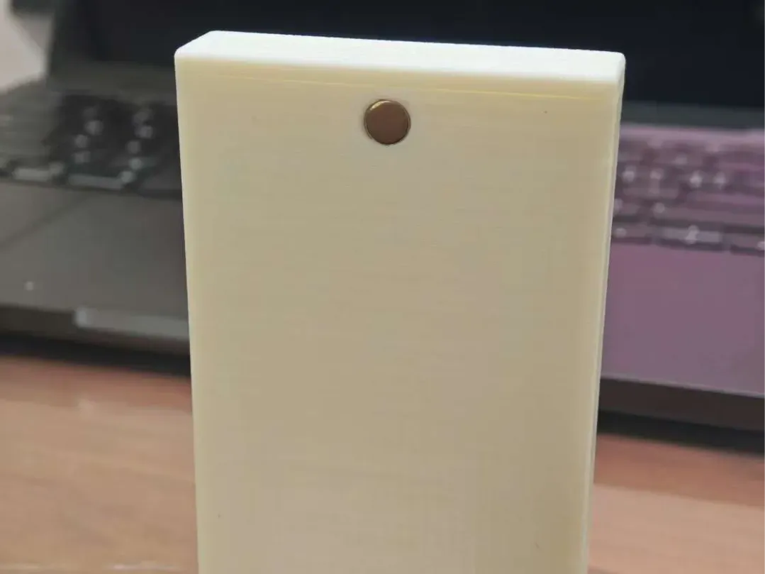 Boîte magnétique pour cartes