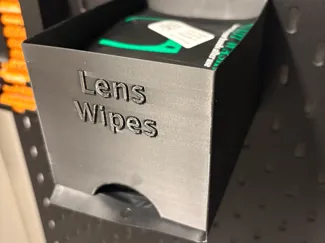 Skådis WipeStop: 90×130mm Lens Wipes Dispenser