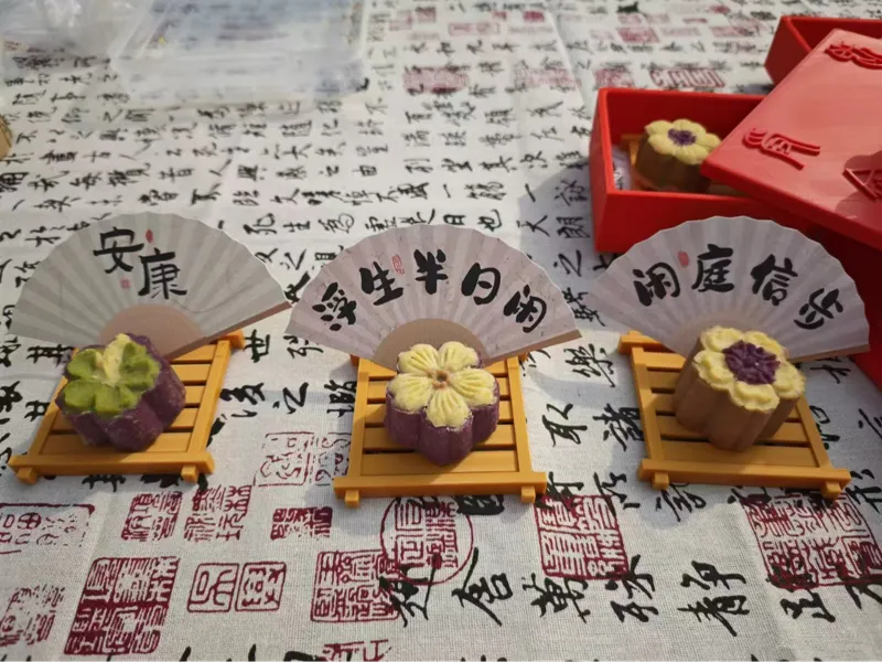 中式糕点摆盘容器