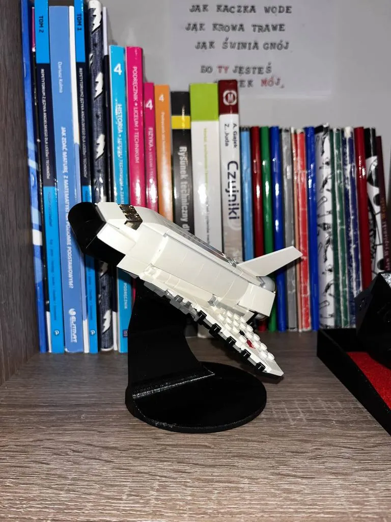 BRICK airplane stand