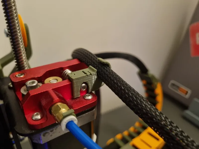 Ender 3 Extruder Tension Wedge with Cable Guide