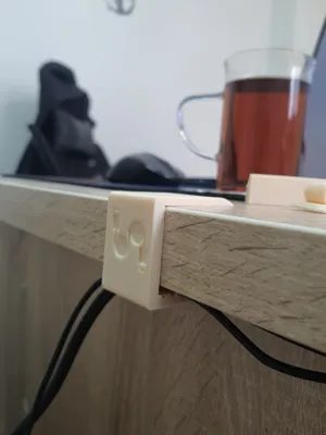 No Screws No Adhesive: Table Edge Cable Gripper