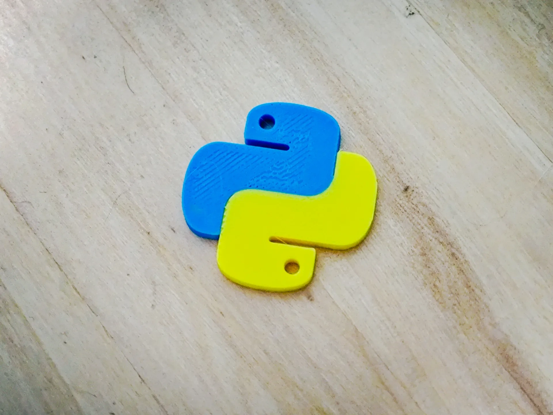 Python logo badge ornament by AtamiSquare - MakerWorld