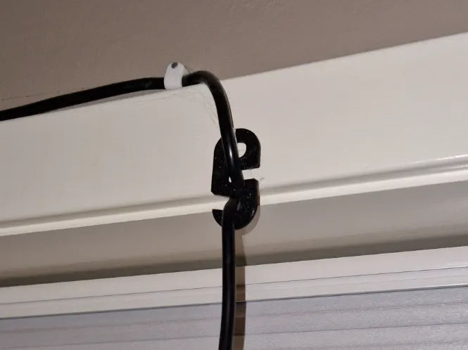 Lamp cable shortener