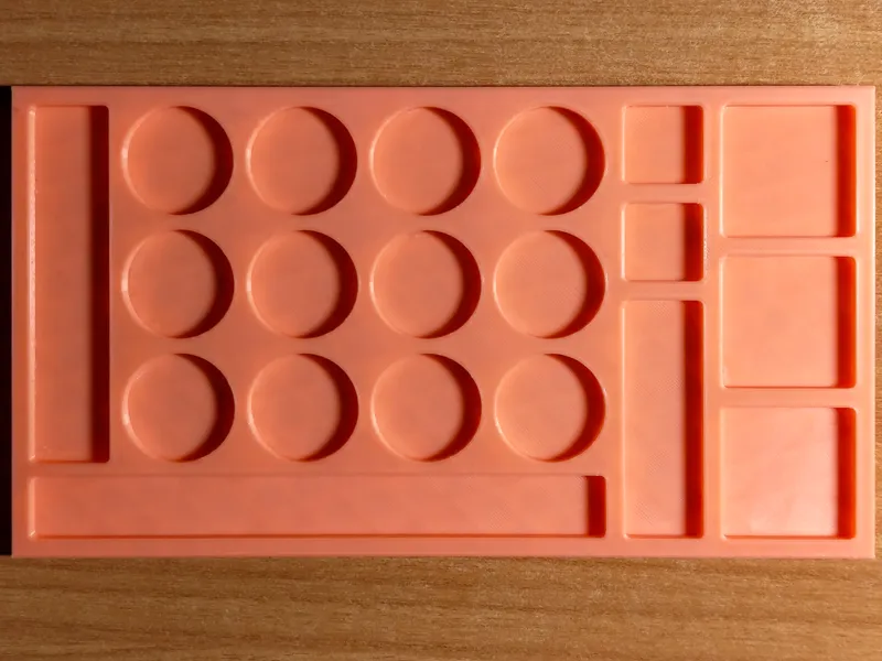 Paints and tools organizer
