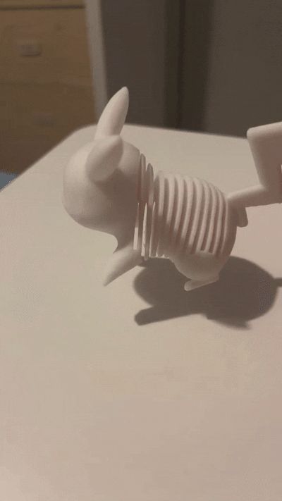 弹簧皮卡丘