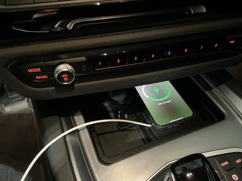 iPhone 16 Magsafe Charger for BMW Z4 (G29)