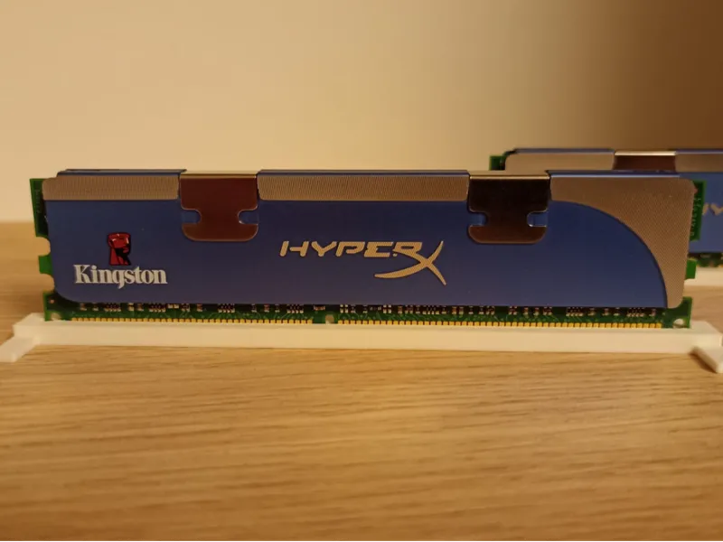 DDR2 RAM Holder – Decorative Stand