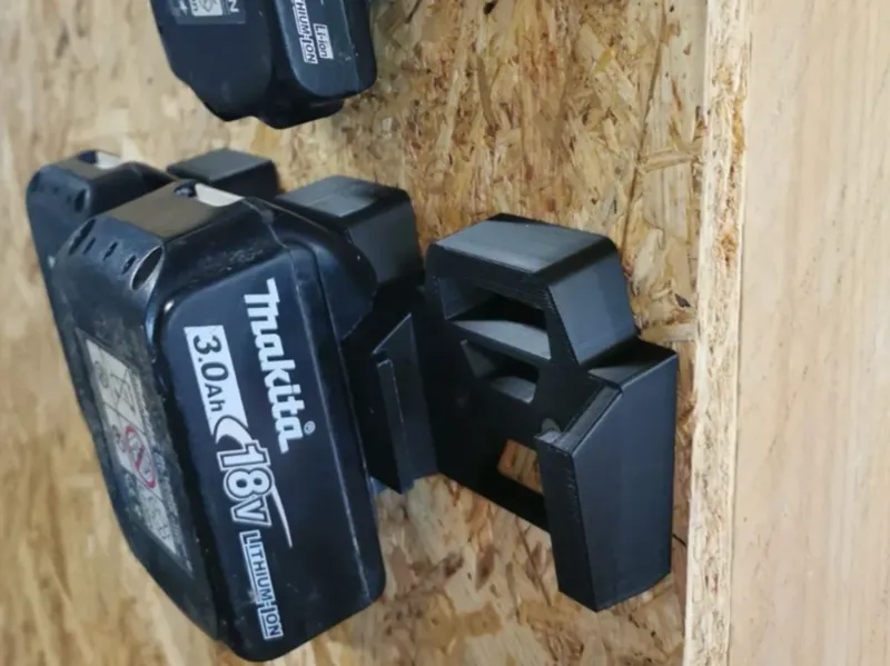 Makita 18V battery holder angled