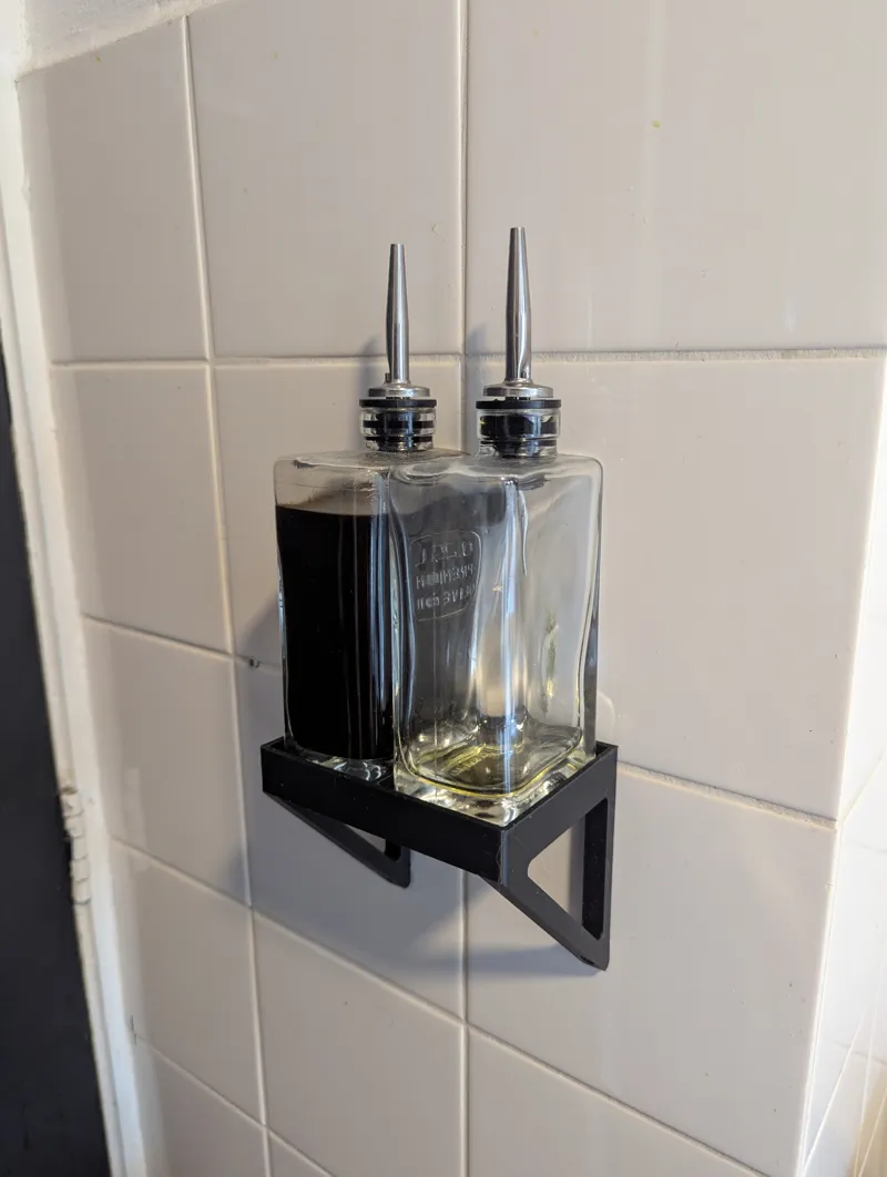 Coocking oil bracket / wall mount