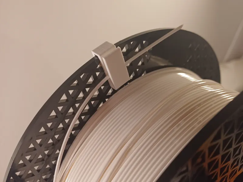 Simple filament clip