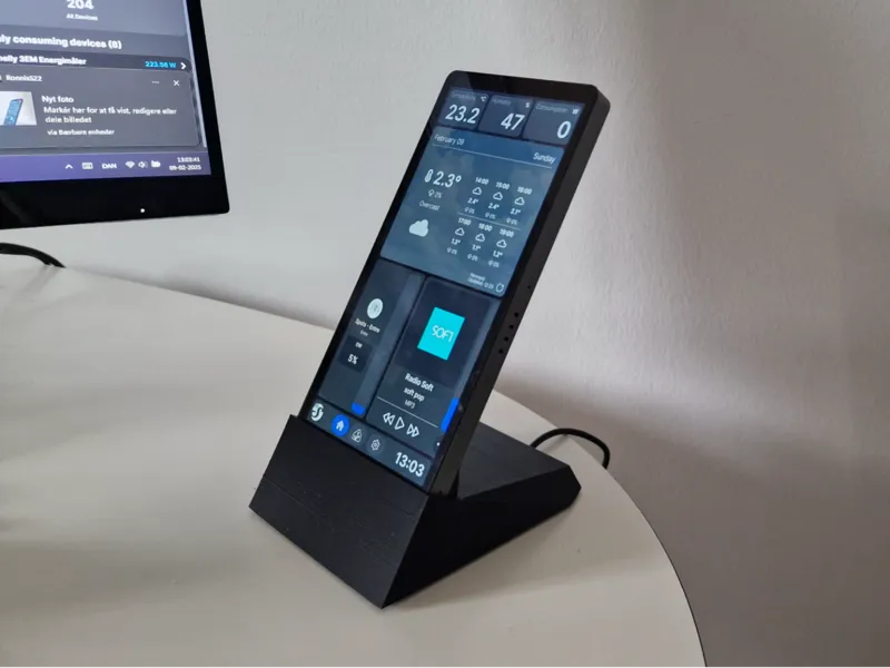 Shelly Wall Display X2 Vertical Stand
