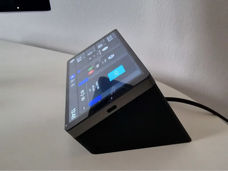 Shelly Wall Display X2 Stand 35°