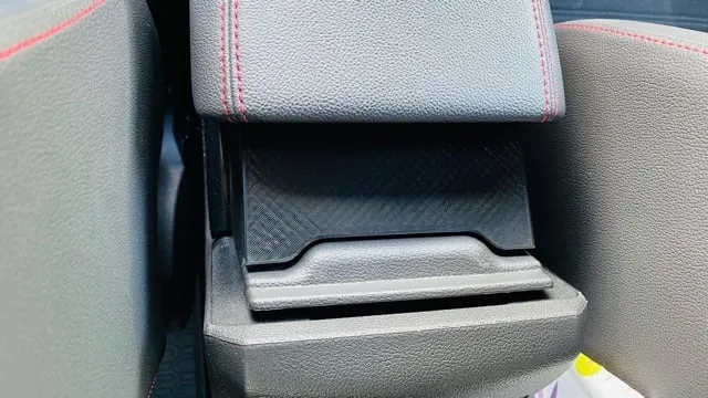 Ford Kuga DM2 armrest fitting piece (für Armlehne)